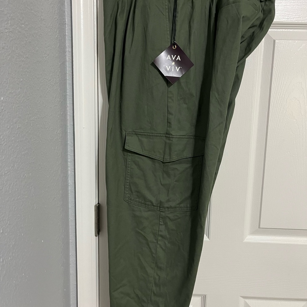 Ava & Viv Forest Green Cargo Pants - Picture 7 of 10